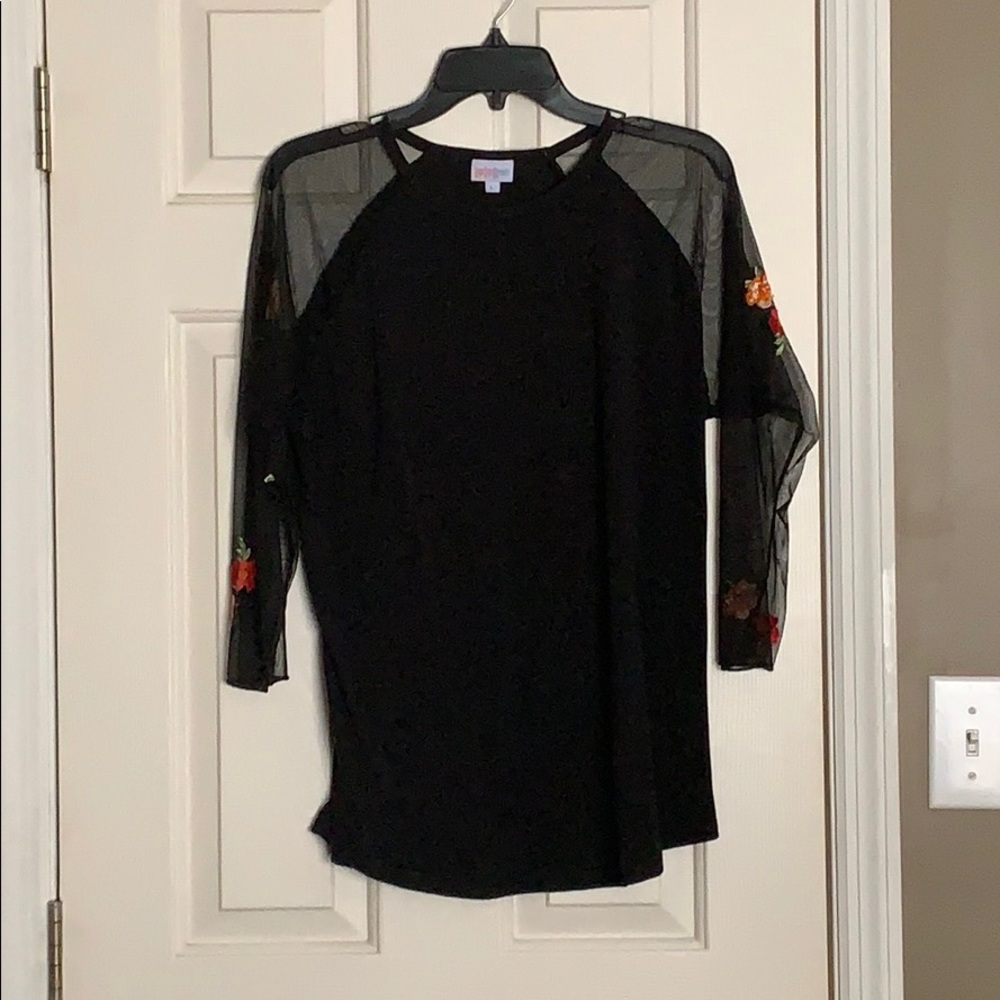 🚨LAST CALL🚨Embroidered mesh raglan sleeve